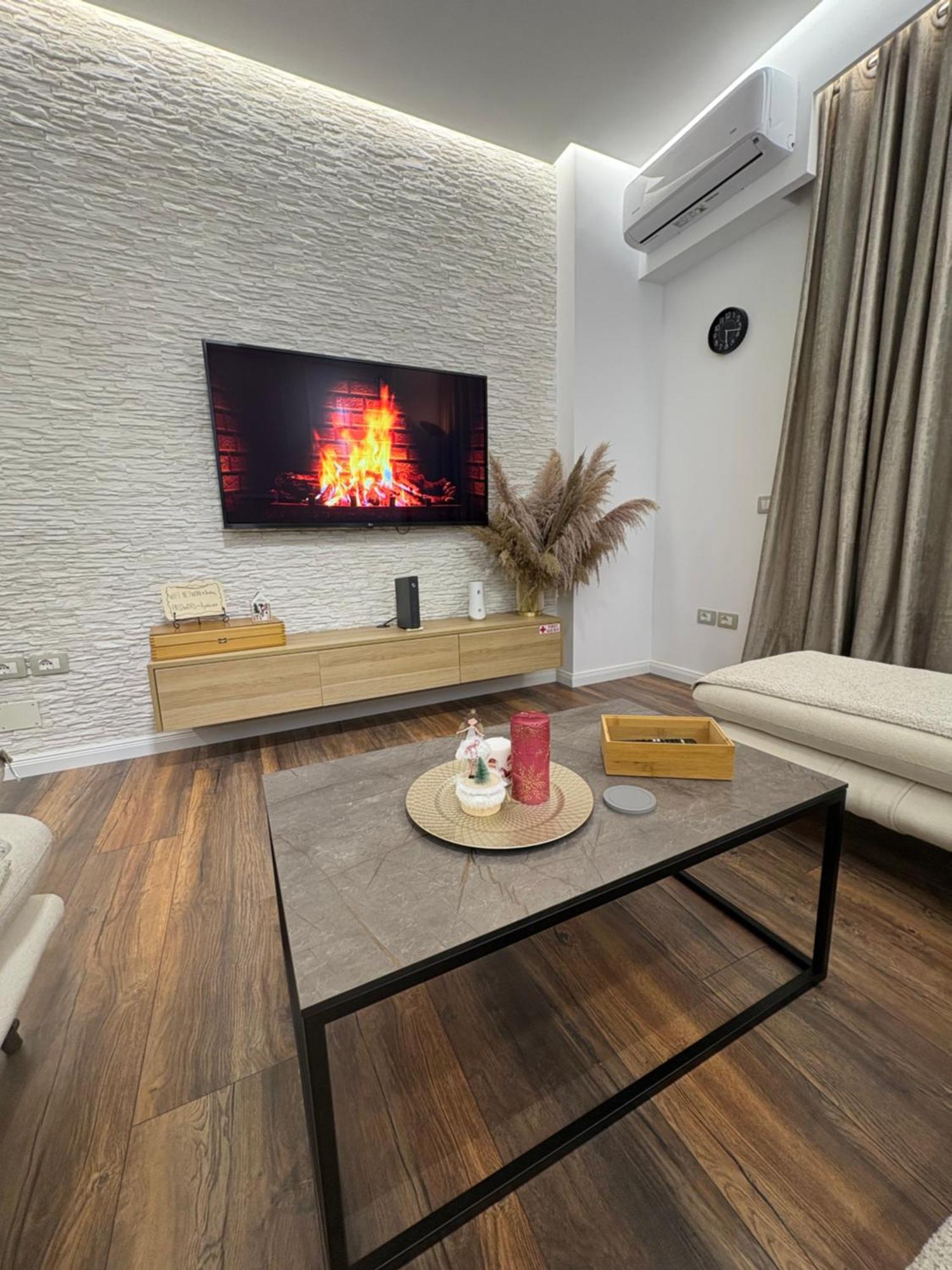 Alajs Apartament Vlorë Εξωτερικό φωτογραφία